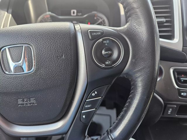 Vehicle image 46 of 77