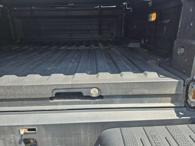 Vehicle image 26 of 77