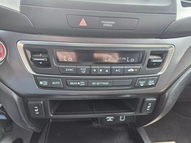 Vehicle image 68 of 77
