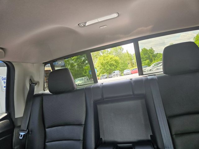 Vehicle image 37 of 77
