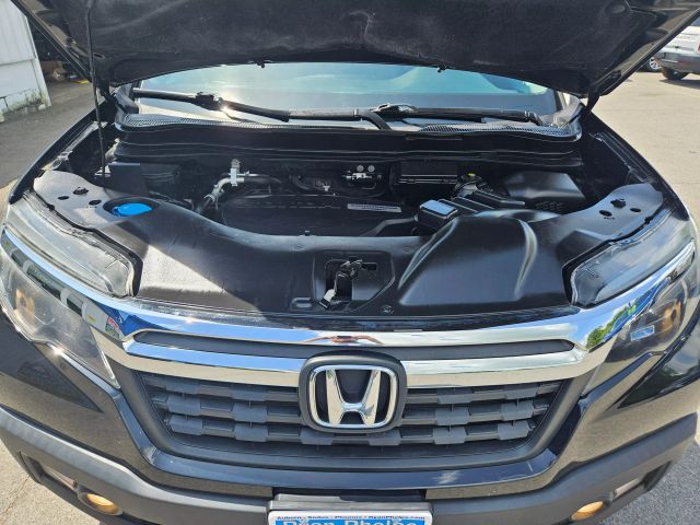 Vehicle image 24 of 77