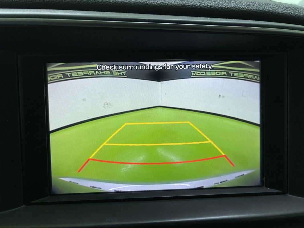 Vehicle image 21 of 28