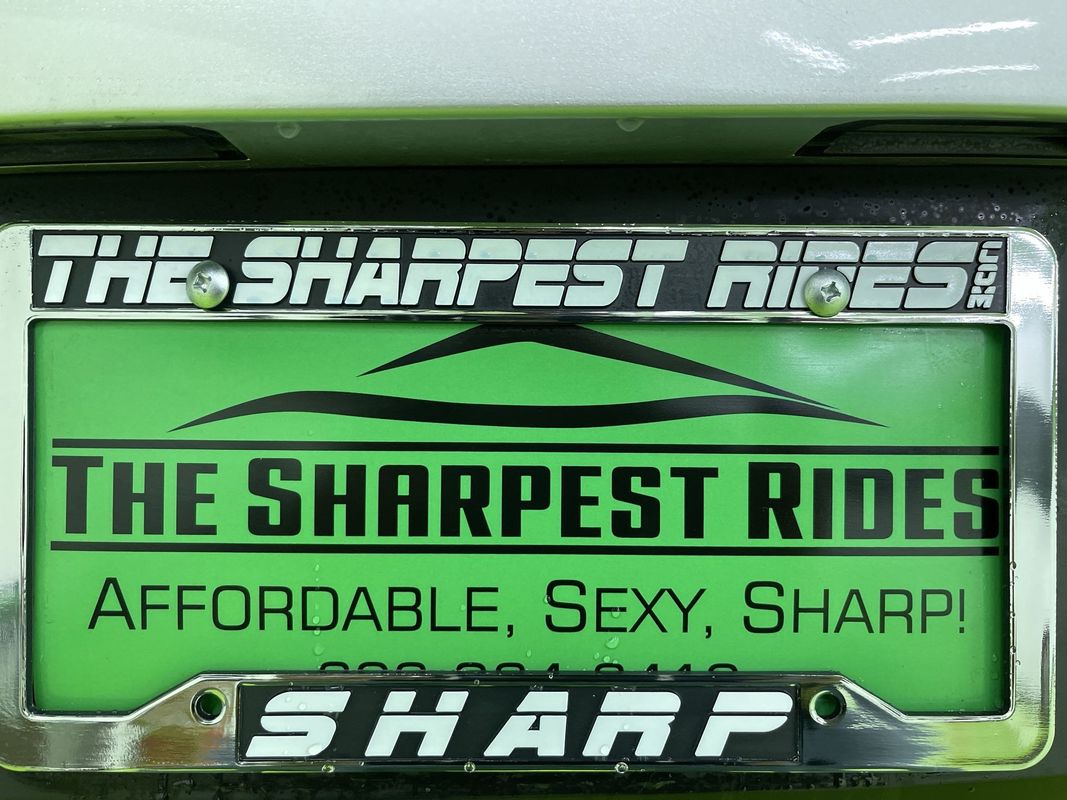 Vehicle image 12 of 28