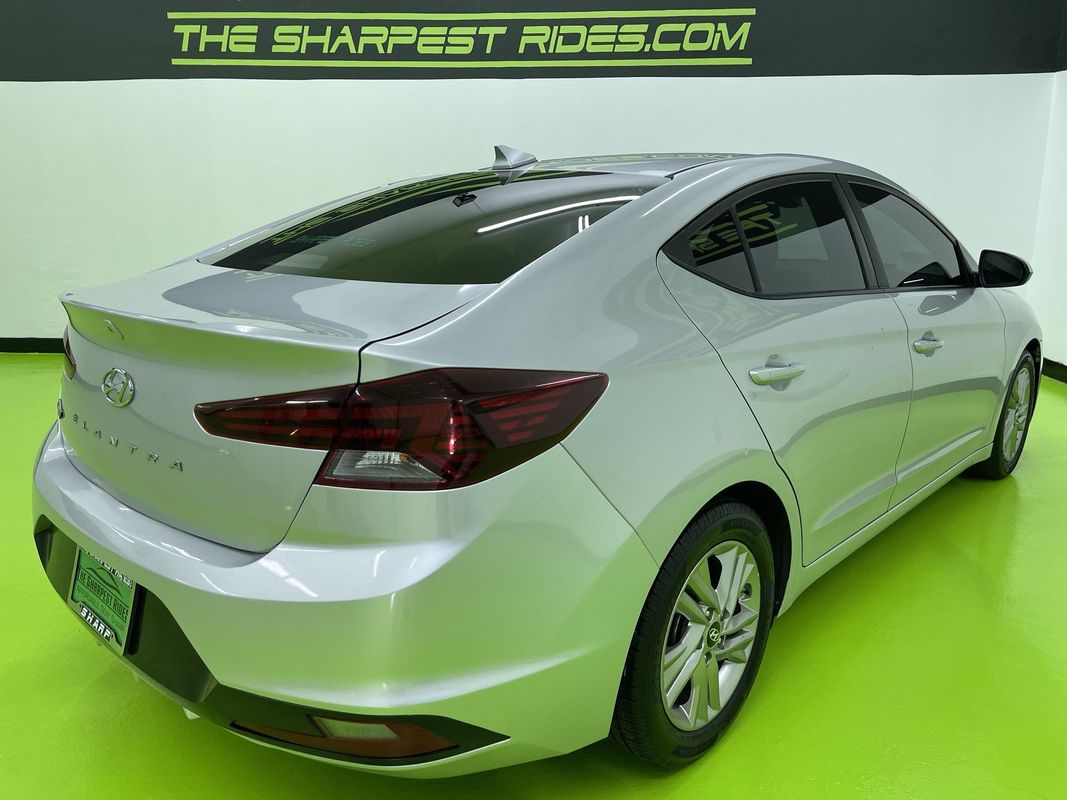 Vehicle image 6 of 28