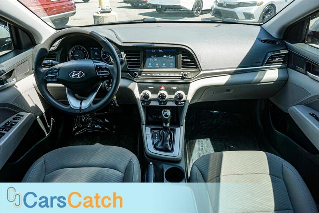 Vehicle image 25 of 40