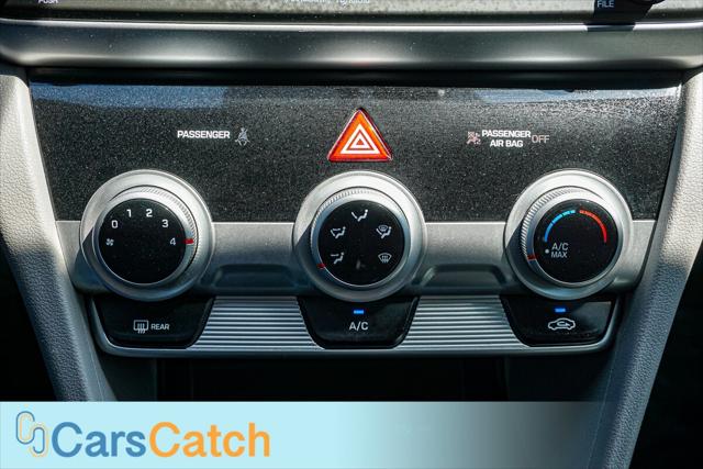 Vehicle image 36 of 40