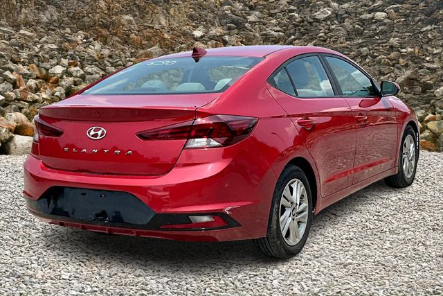Vehicle image 4 of 32
