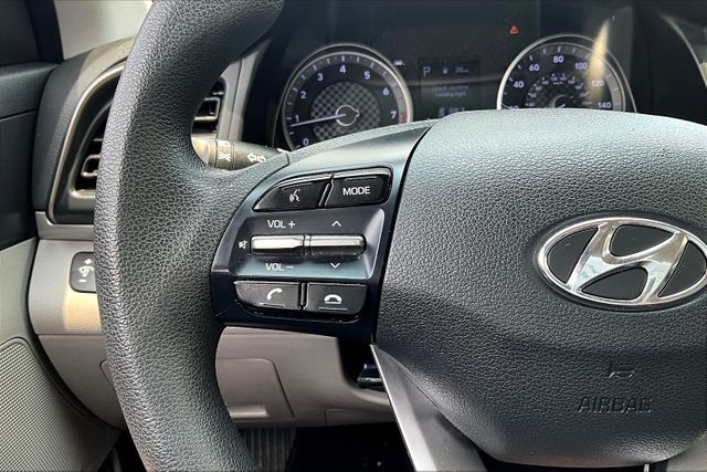 Vehicle image 19 of 32