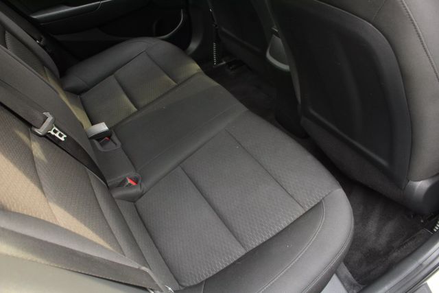 Vehicle image 26 of 44