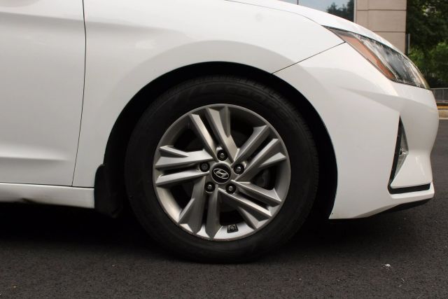 Vehicle image 7 of 44