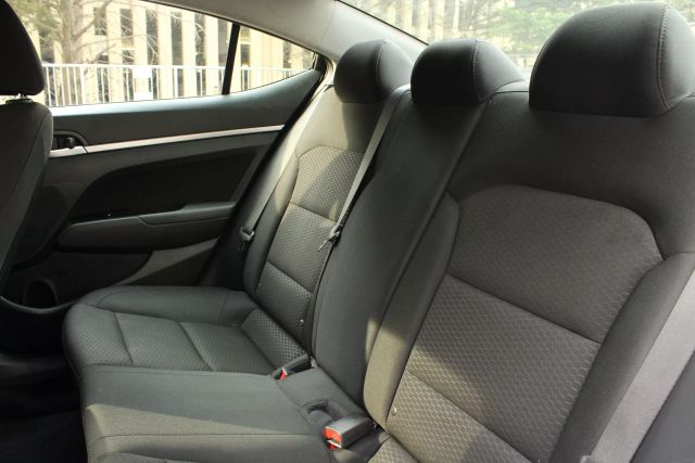 Vehicle image 19 of 44