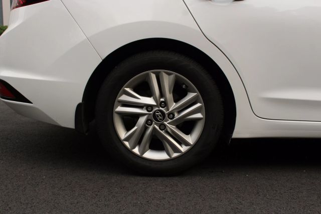 Vehicle image 8 of 44