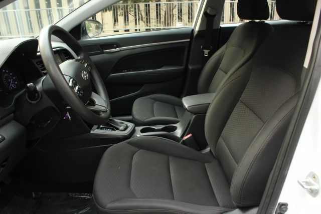 Vehicle image 13 of 44