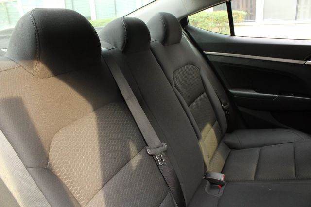 Vehicle image 27 of 44