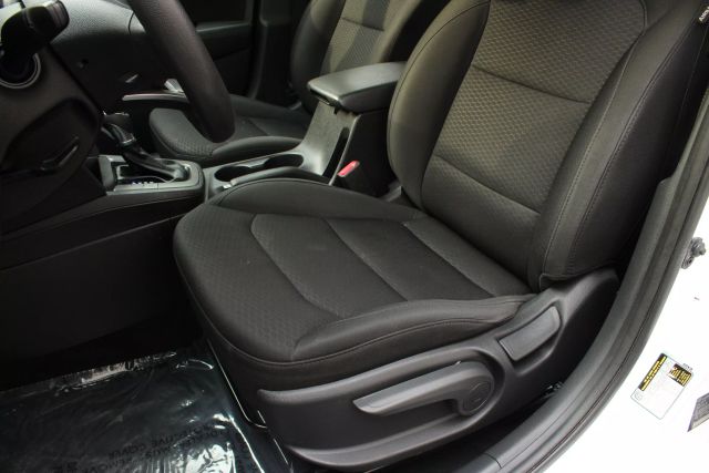Vehicle image 15 of 44