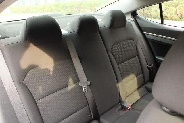 Vehicle image 29 of 44