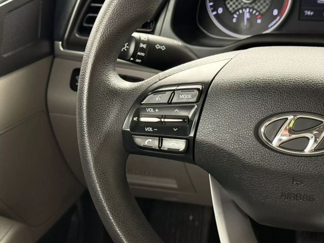 Vehicle image 31 of 47
