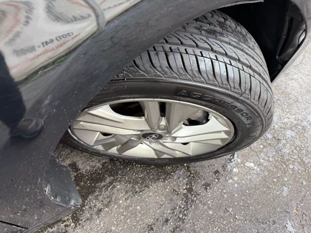 Vehicle image 45 of 47