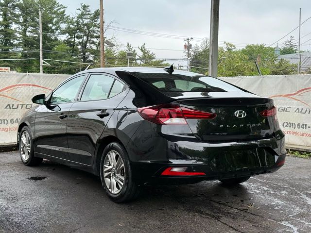 Vehicle image 10 of 47