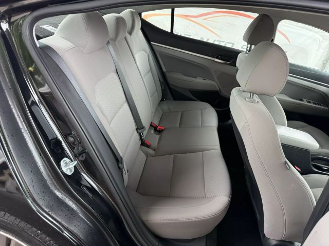 Vehicle image 22 of 47