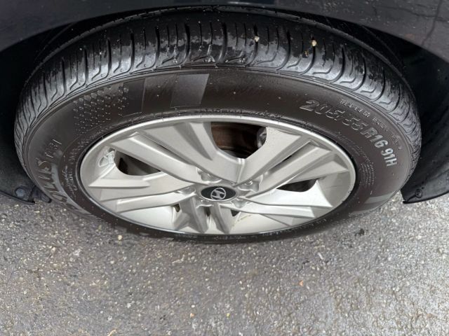 Vehicle image 39 of 47
