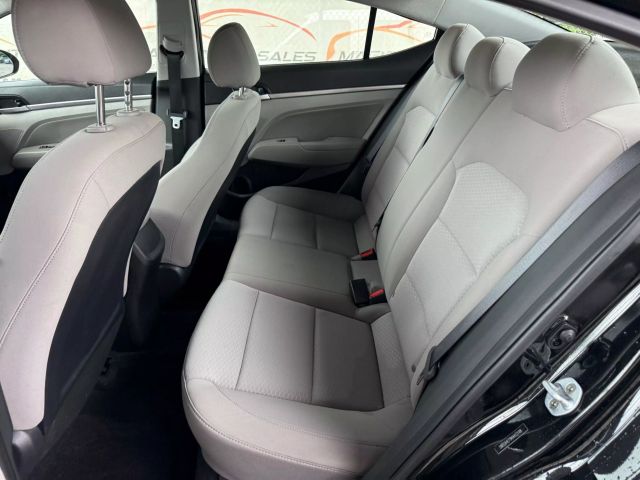 Vehicle image 18 of 47