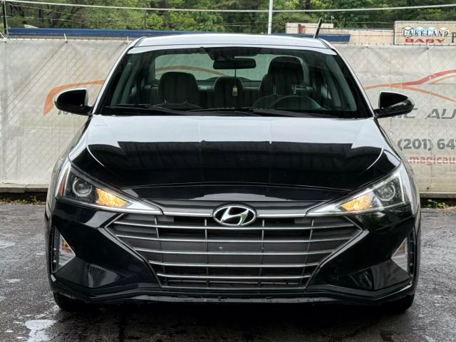 Vehicle image 4 of 47