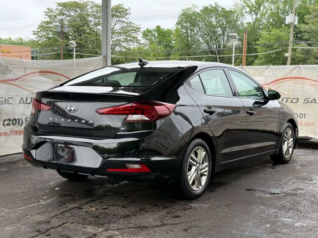 Vehicle image 7 of 47