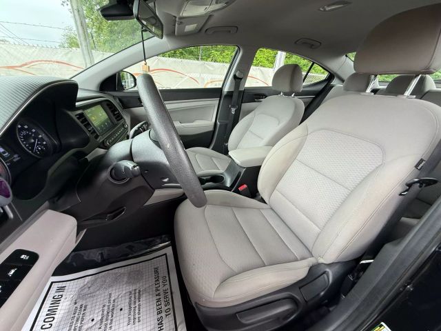 Vehicle image 16 of 47