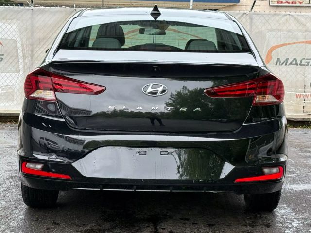 Vehicle image 9 of 47