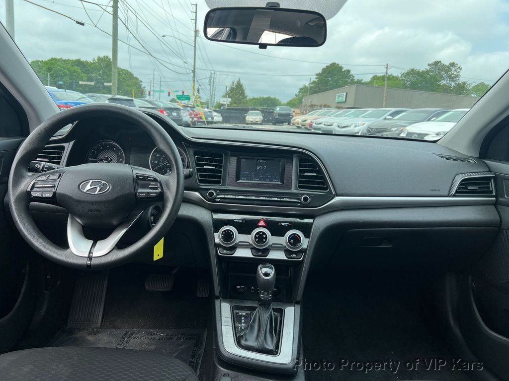 Vehicle image 10 of 13