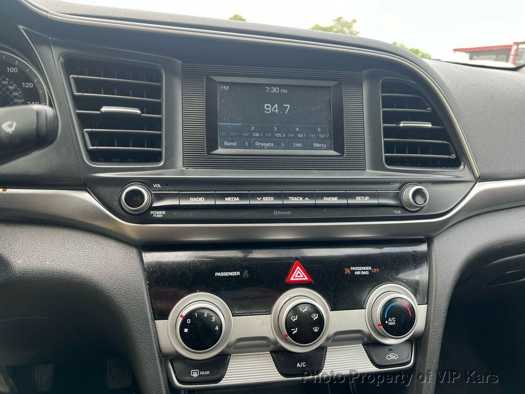 Vehicle image 12 of 13