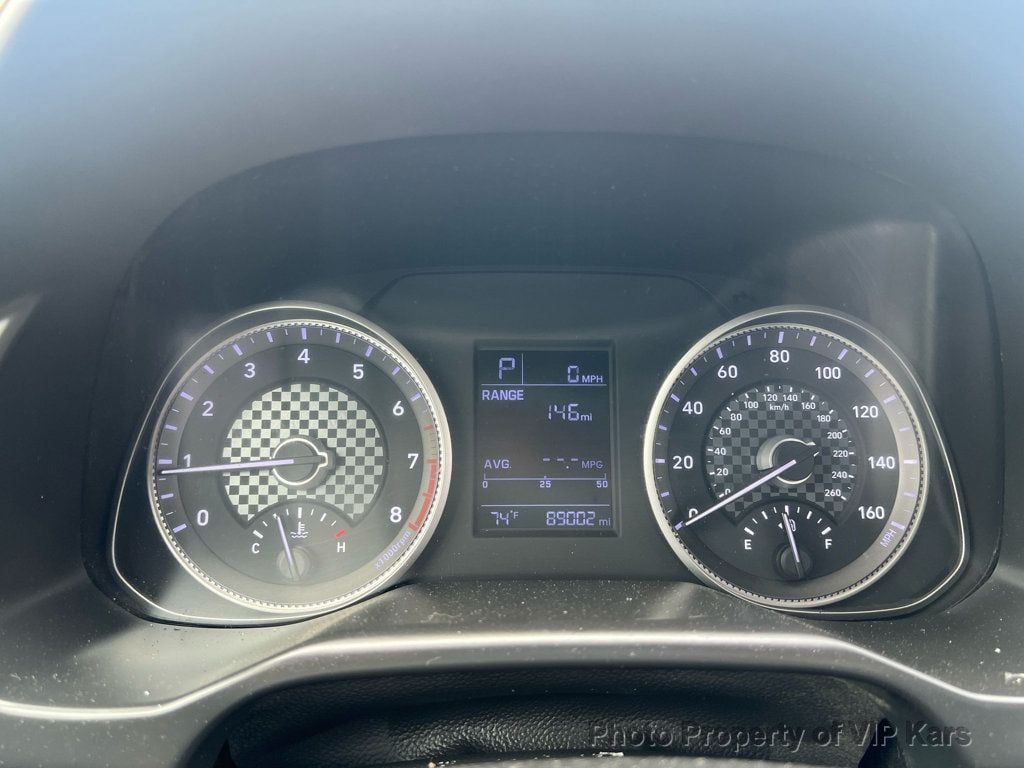 Vehicle image 11 of 13