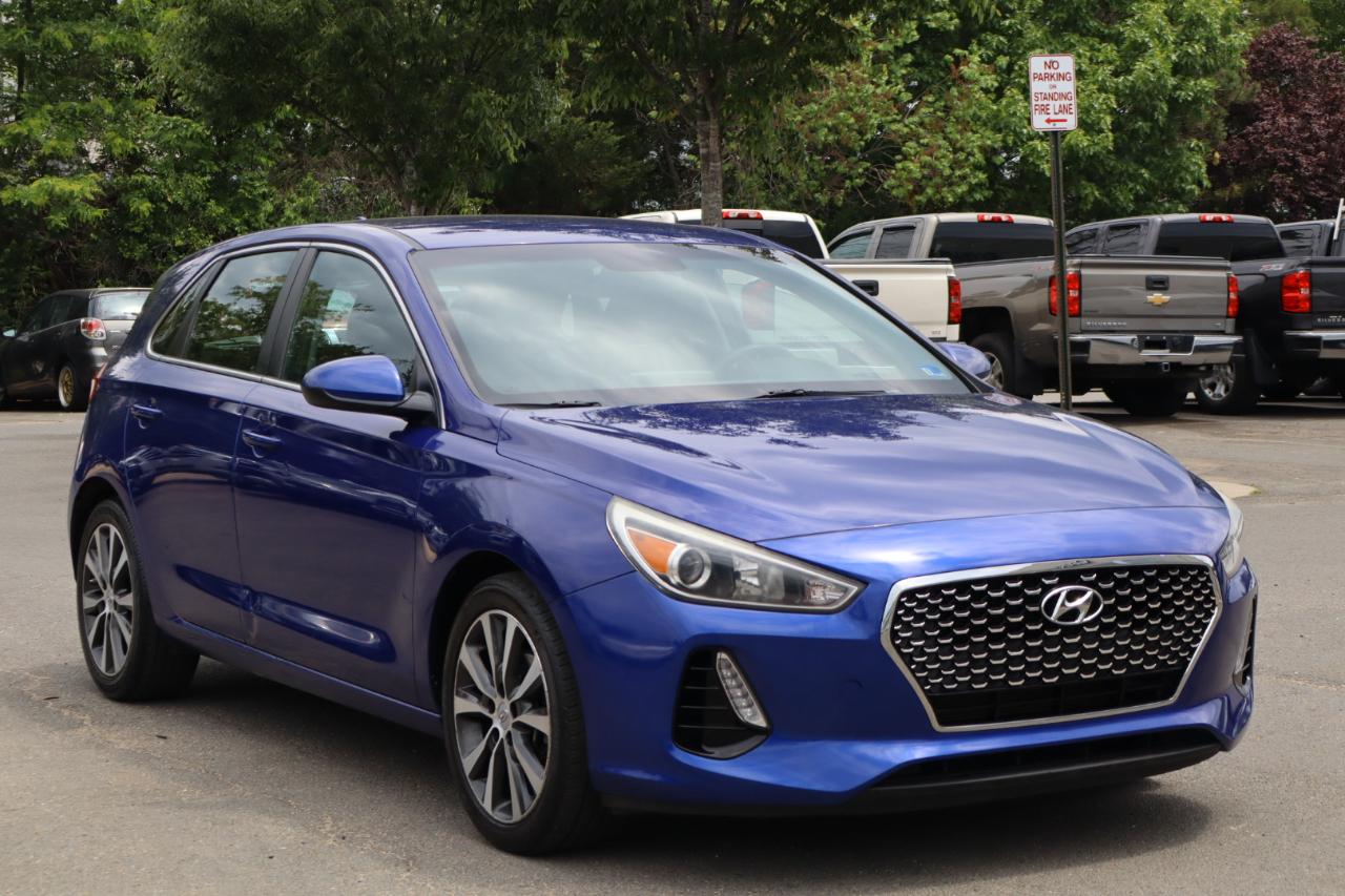 2019 Hyundai Elantra GT Base Image 3 of 26