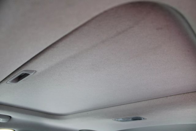 Vehicle image 20 of 42