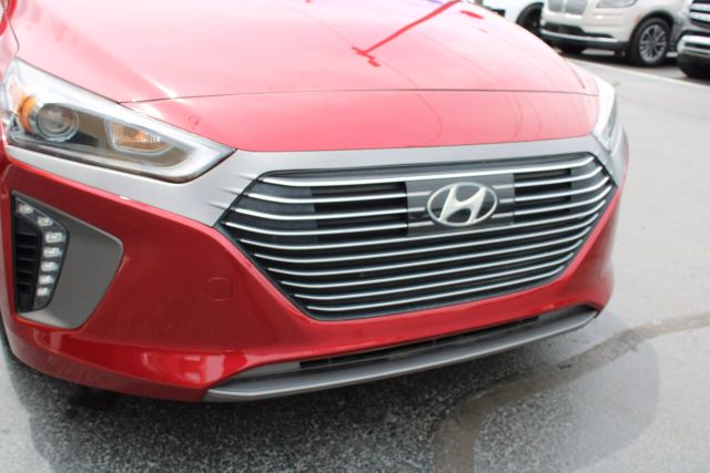 Vehicle image 40 of 42