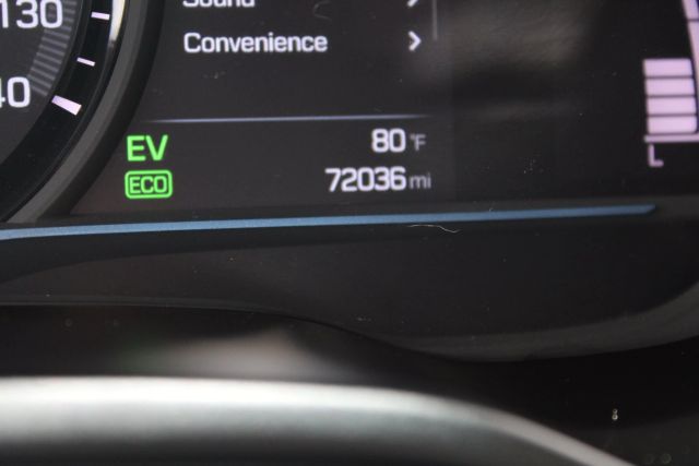 Vehicle image 32 of 42