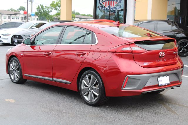 Vehicle image 6 of 42