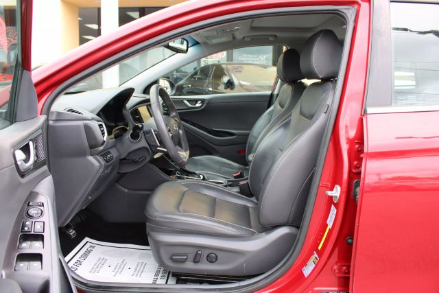 Vehicle image 9 of 42