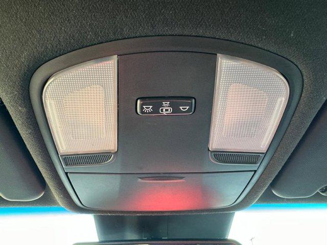 Vehicle image 29 of 42