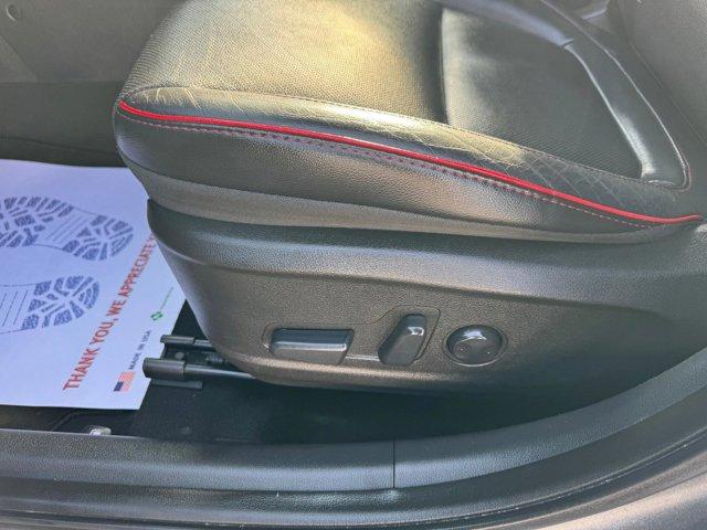 Vehicle image 22 of 42
