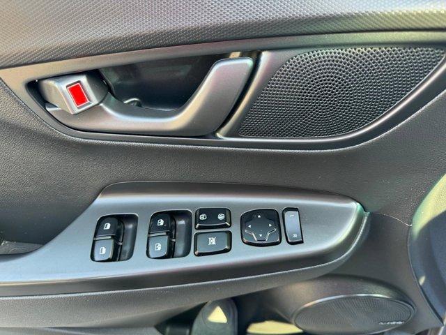 Vehicle image 19 of 42
