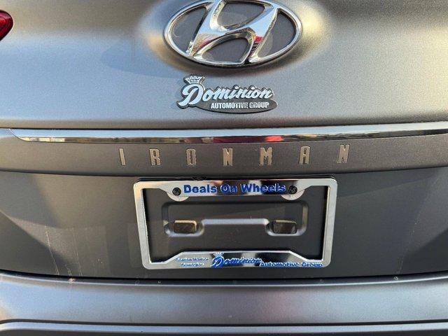 Vehicle image 17 of 42