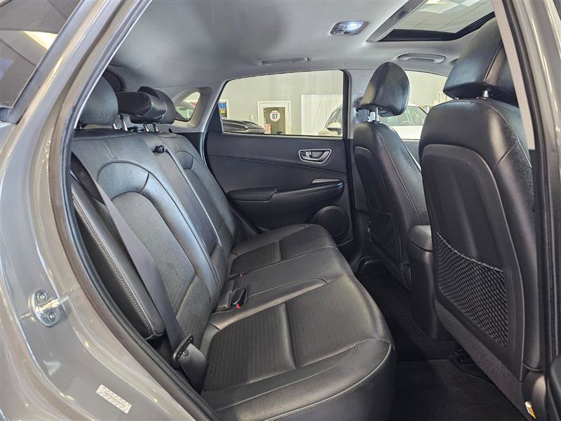 Vehicle image 14 of 26