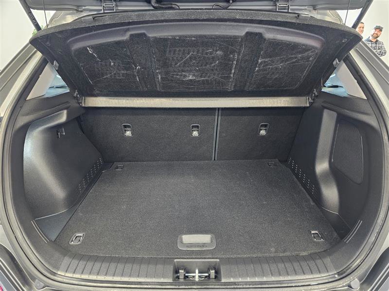Vehicle image 13 of 26