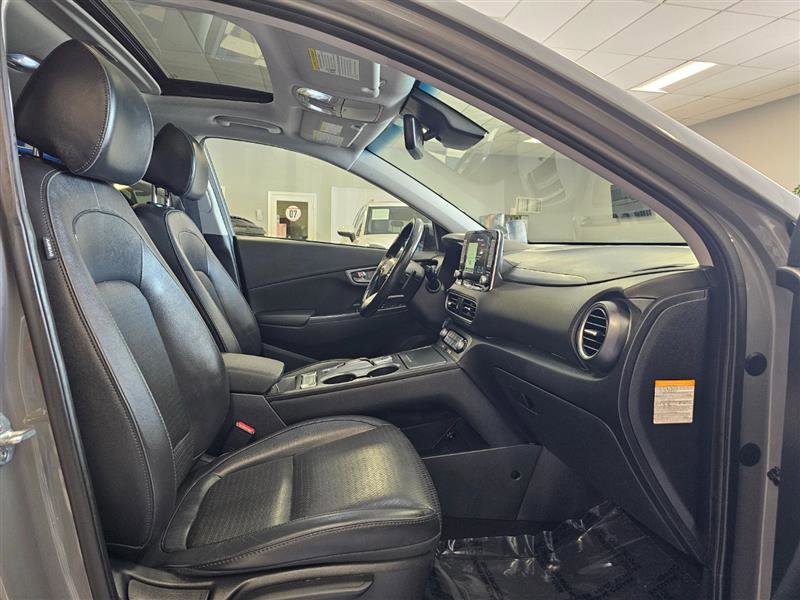 Vehicle image 15 of 26