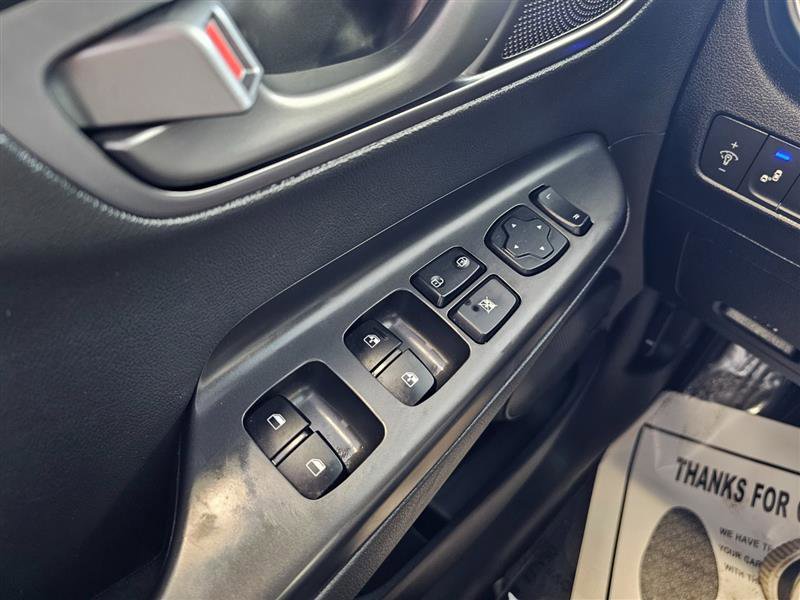 Vehicle image 22 of 26