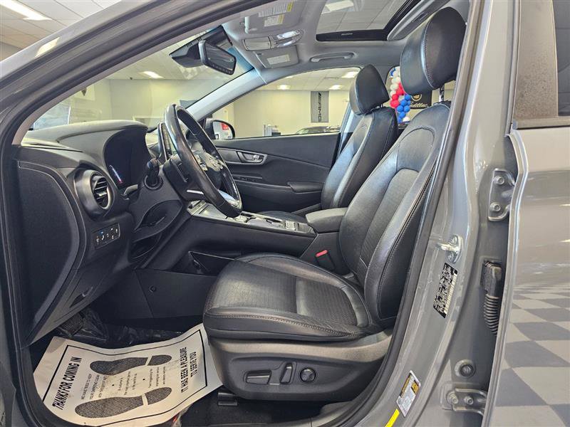 Vehicle image 11 of 26