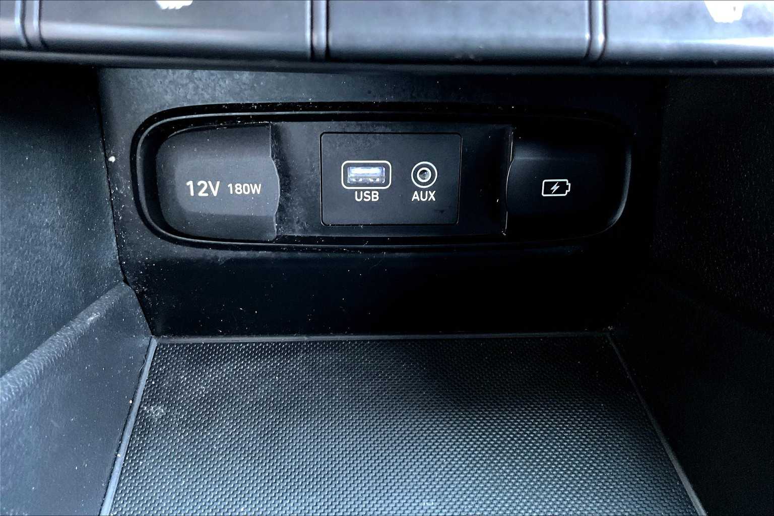 2019 Hyundai Santa Fe Limited Image 32 of 34