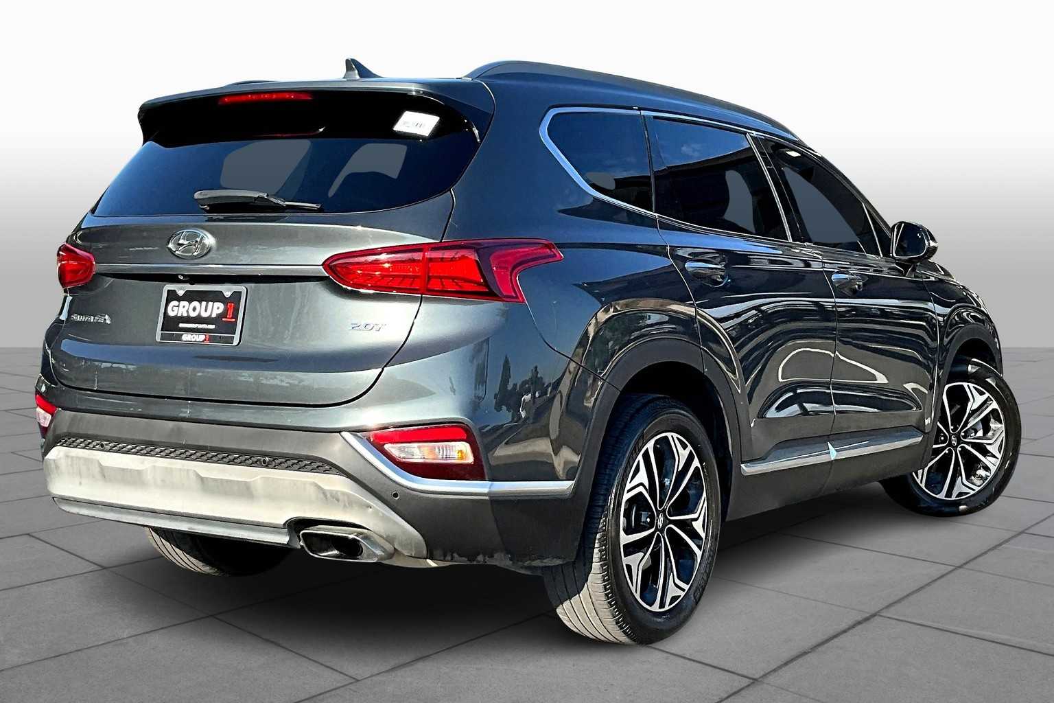 2019 Hyundai Santa Fe Limited Image 4 of 34